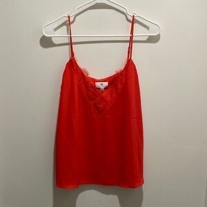 Socialite camisole blouse medium tank top scalloped neck spaghetti straps 🌟